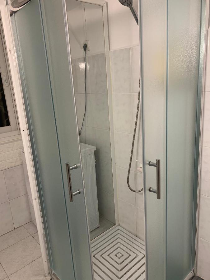 Guesthouse Comfy - Separate Rooms In The Apartment For A Relaxing Holiday Haifa Exterior foto